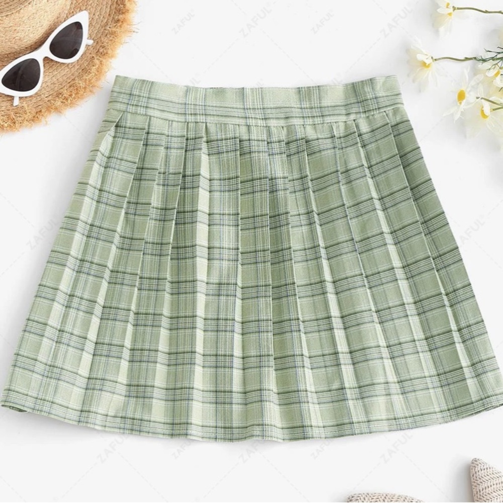 Zaful Green plaid, pleated, mini skirt size S